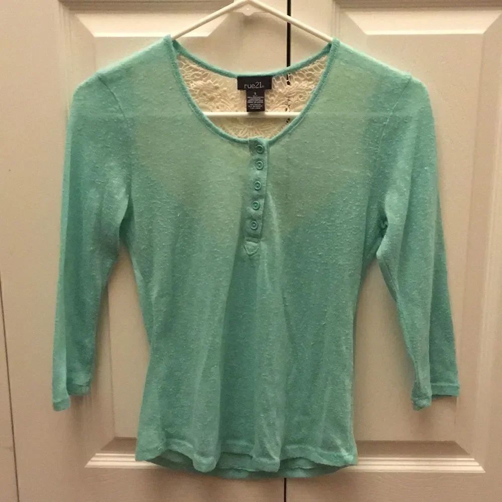 Seafoam Green Lace-Back Blouse Junior’s Small